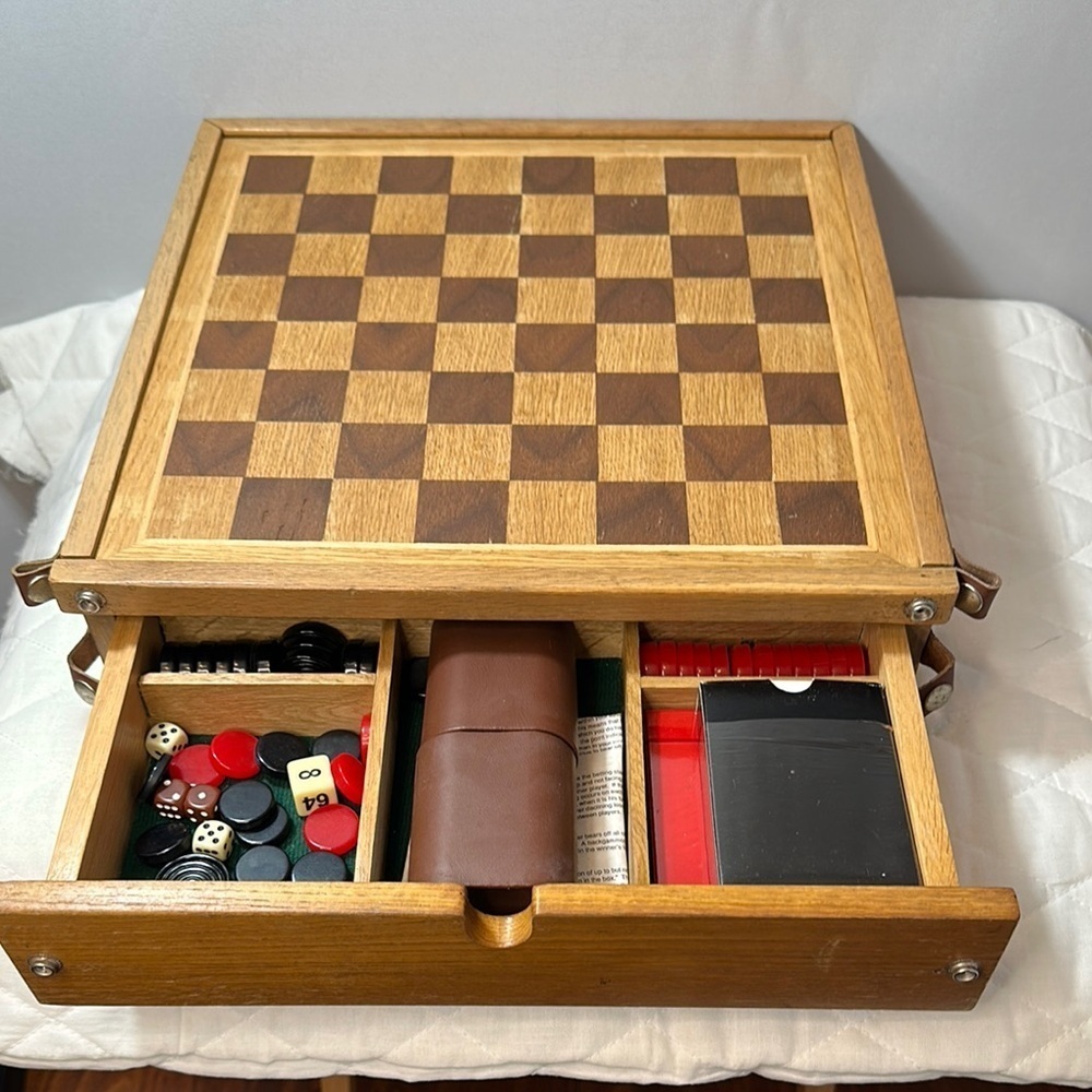 Vintage Marlboro Collector Wooden Backgammon Checkers Cards Poker Chips Wooden - Picture 5 of 15
